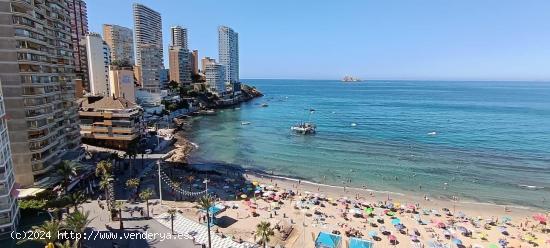  Reformado apartamento en 1 Linea playa Levante con vistas espectaculares y licencia turística. - AL 