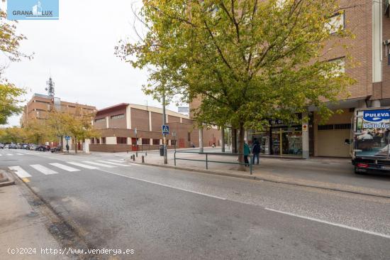 SE VENDE PLAZA DE GARAJE EN PINTOR MANUEL MALDONADO - GRANADA