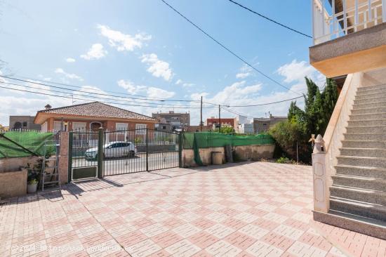 VIVIENDA UNIFAMILIAR CON PARCELA EN ALJUCER - MURCIA