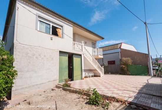 VIVIENDA UNIFAMILIAR CON PARCELA EN ALJUCER - MURCIA