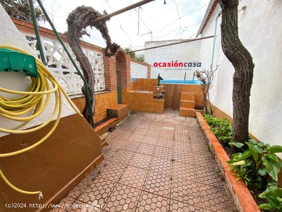  CASA CON PISCINA TIPO ALBERCA A LA VENTA - CORDOBA 