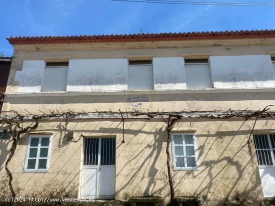 Casa de pueblo en el casco urbano de Crecente - PONTEVEDRA