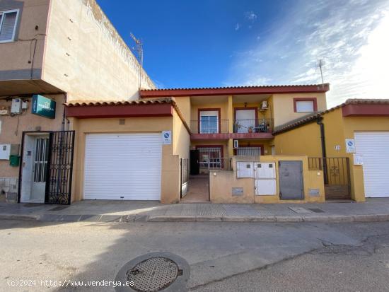 CHALET ADOSADO en Pozo Estrecho - MURCIA