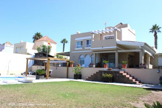 CHALET EN MARTIN MIGUEL - CADIZ