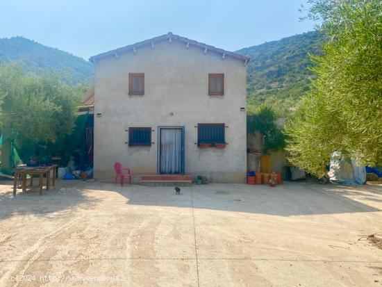 Casa de campo en zona tranquila con buenas vistas - TARRAGONA