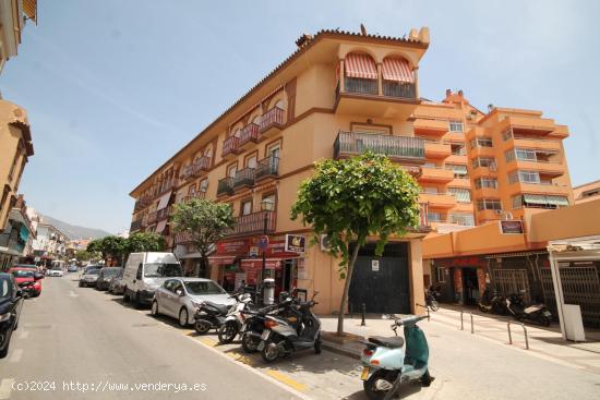  Piso reformado de tres dormitorios, dos baños y terraza en Fuengirola centro - MALAGA 