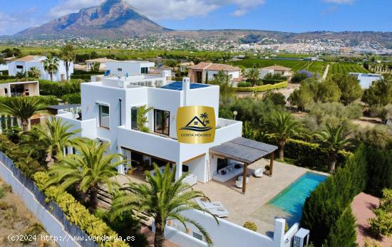  Villa Fenicia - Un Refugio de Lujo Estilo Ibicenco en Javea Xabia, Costa Blanca - ALICANTE 