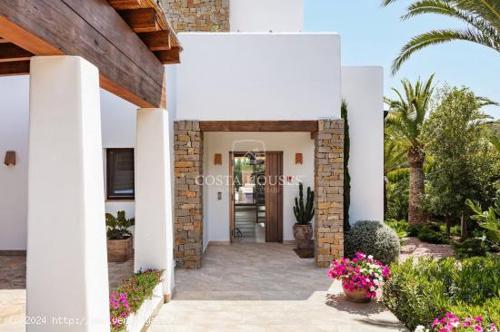 Villa Fenicia - Un Refugio de Lujo Estilo Ibicenco en Javea Xabia, Costa Blanca - ALICANTE