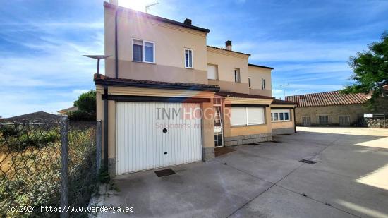  CHALET EN VENTA EN BERROCALEJO DE ARAGONA, ÁVILA 05194 - AVILA 