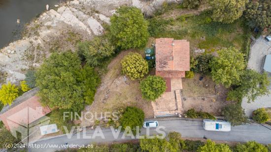 Chalet, jardín, río y naturaleza! - BARCELONA