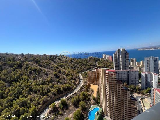  ESPECTACULAR APARTAMENTO EN UNO DE LOS EDIFICIOS MÁS LUJOSOS DE BENIDORM: TORRE LUGANO - ALICANTE 