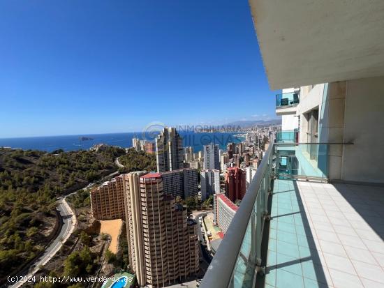 ESPECTACULAR APARTAMENTO EN UNO DE LOS EDIFICIOS MÁS LUJOSOS DE BENIDORM: TORRE LUGANO - ALICANTE