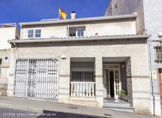 🏡 ¡Amplia Casa Familiar en San Gabriel - Alicante! ¡Disfruta del Espacio y la Comodidad! ✨