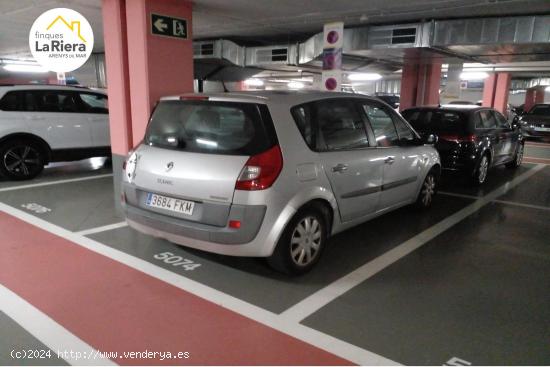 PLAZA DE PARKING  A LA VENTA AL XIFRE EN ZONA CENTRO - BARCELONA