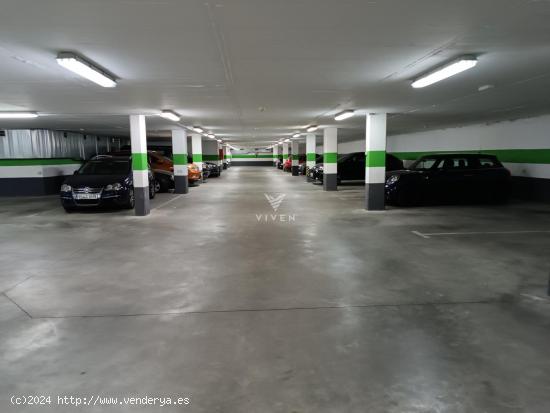 Gran plaza de parking en venta!! - BARCELONA