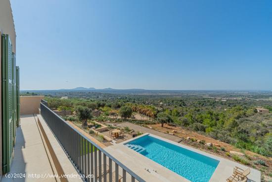 Villa de nueva construcción con piscina infinita y vista dominante. - BALEARES