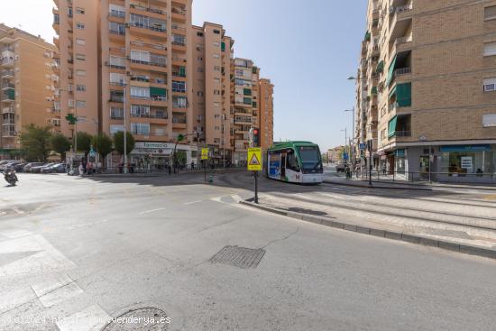 PLAZA DE APARCAMIENTO EN LA HIPICA - GRANADA