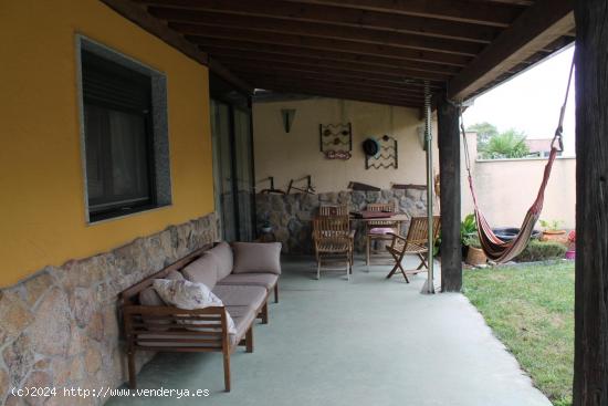 AMPLIA CASA CON JARDÍN Y BARBACOA EN PEREIRO DE AGUIAR - ORENSE