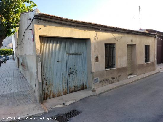 CASA EN GRANJA DE ROCAMORA - ALICANTE