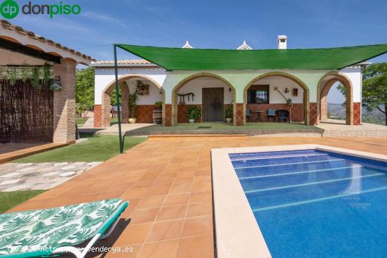 Estupendo chalet con apartamento y piscina en Salar - GRANADA