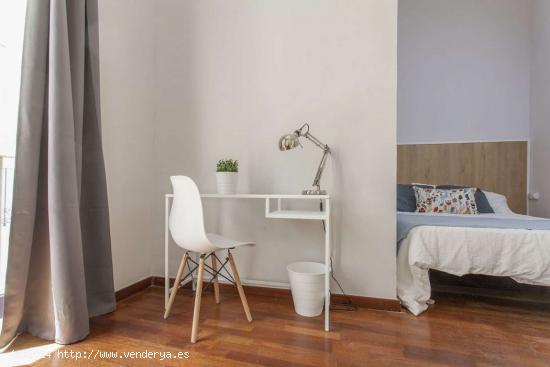 Encantadora y única habitación doble en Valencia - VALENCIA