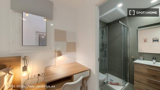 Alquiler de habitaciones en apartamento de 2 dormitorios en Fort Pienc - BARCELONA