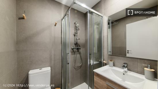 Alquiler de habitaciones en apartamento de 2 dormitorios en Fort Pienc - BARCELONA