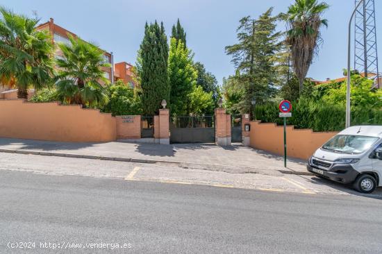 CASA EN JARDINES DE ROLANDO - GRANADA