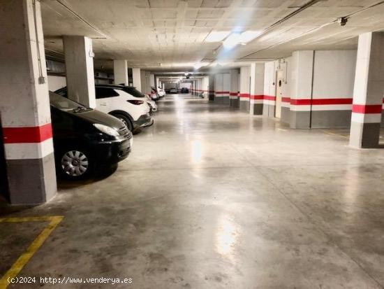 PLAZA DE PARKING EN RES. PISCIS I (PARQUE LITORAL) - MALAGA