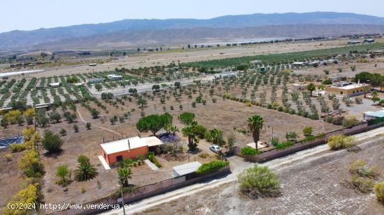 Cortijo en zona idílica de Tabernas - ALMERIA