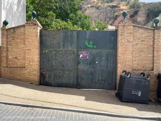 Casa con terreno en el centro de Illora - GRANADA