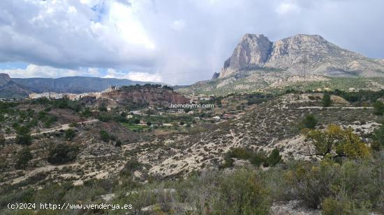 Estupenda parcela situada   por encima Campo de Golf ⛳️ Alfarella - ALICANTE