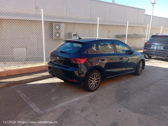 AMPLIO ADOSADO EN LA ZONA DEL CATALÁN - CADIZ