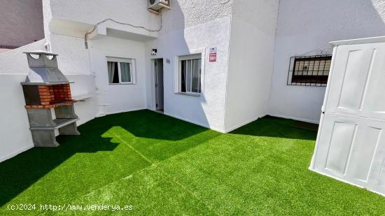 BUNGALOW PLANTA BAJA REFORMADO CON 2 DORMITORIOS - ALICANTE