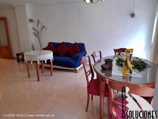 Apartamento soleado con Garaje y Trastero en Altea-Zona nueva Garganes.