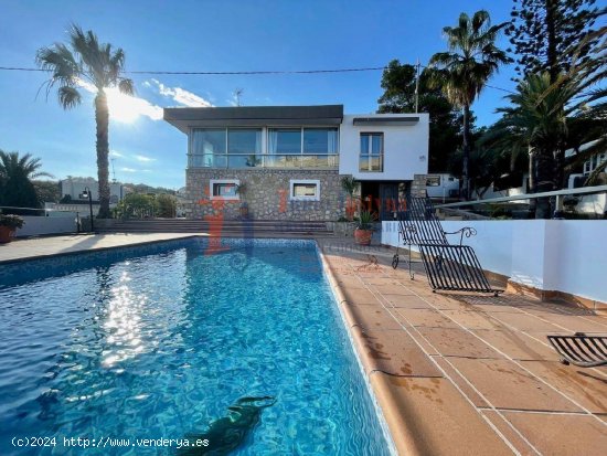 Chalet con vistas al mar