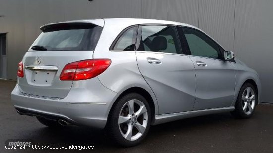 Mercedes Clase B B 180 cdi  GPS Piel  de 2014 con 98.000 Km por 13.900 EUR. en Granada