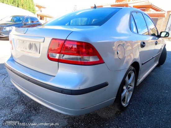 Saab 9 3 2.0 TURBO SPORT-PIEL-KLIMATIZADOR-LLANTAS-ALARMA de 2003 con 277.000 Km por 2.700 EUR. en G