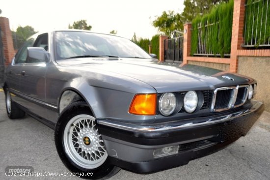 BMW Serie 7 730 v8 EXCLUSIVE PIEL KLIMA TECHO ELECTRICO COLECCION de 1993 con 29.000 Km por 27.700 E