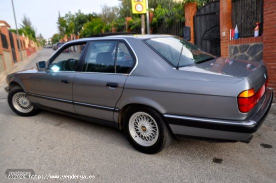 BMW Serie 7 730 v8 EXCLUSIVE PIEL KLIMA TECHO ELECTRICO COLECCION de 1993 con 29.000 Km por 27.700 E