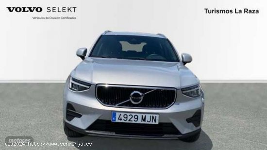 Volvo XC40 TODOTERRENO 1.5 T2 CORE AUTO 129CV 5P de 2023 con 25.894 Km por 30.900 EUR. en Sevilla