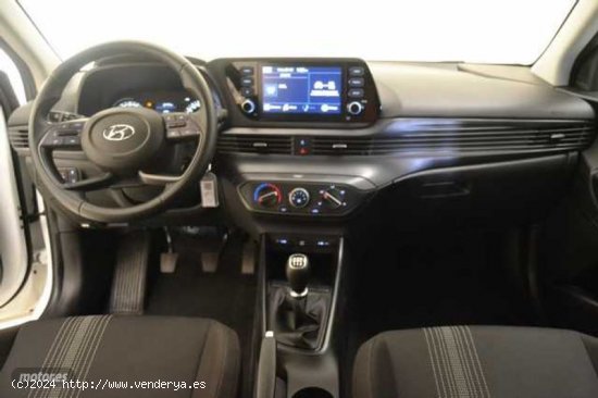 Hyundai Bayon 1.2 MPI Klass de 2023 con 14.524 Km por 17.390 EUR. en Sevilla