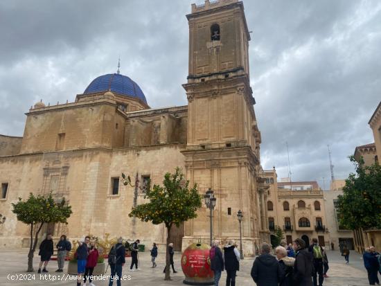  !!! PRECIO PISO DE DISEÑO MINIMALISTA EN EL CENTRO, BASILICA DE SANTA MARIA, CON GARAJE OPCIONAL !! 