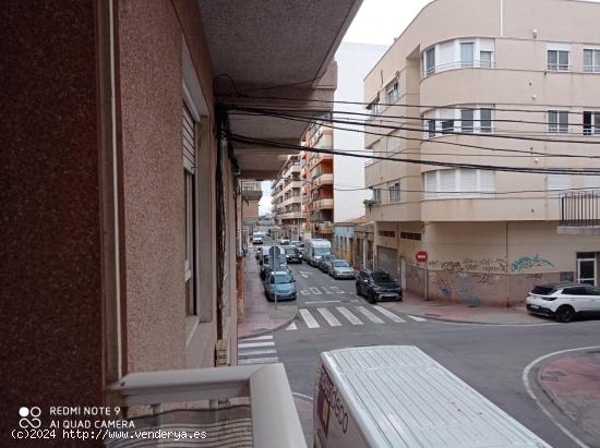 OPORTUNIAD, primer piso con ascensor a 100 metros de la playa de Santa pola - ALICANTE