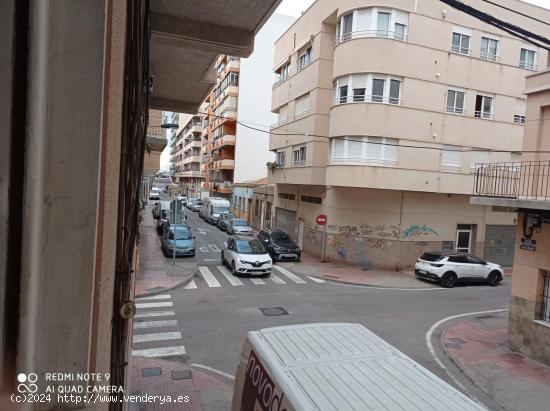 OPORTUNIAD, primer piso con ascensor a 100 metros de la playa de Santa pola - ALICANTE