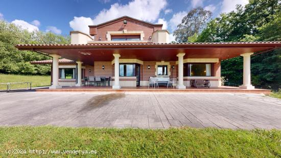 IMPRESIONANTE CHALET EN MUNGIA-BAKIO - VIZCAYA