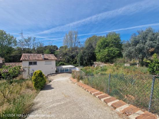  CASA CON TERRENO EN SANTA EULÀLIA DE RONÇANA - BARCELONA 