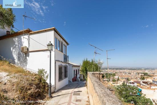 Coqueta Casa zona Barranco del Abogado con  vistas a Granada - GRANADA