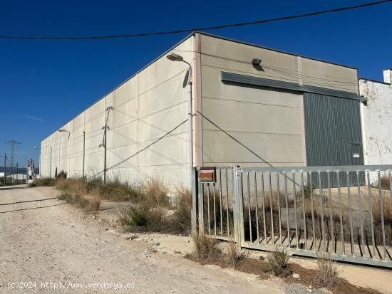 NAVE INDUSTRIAL DE 2.691 M² EN POLIGONO DE ROSSELL - CASTELLON