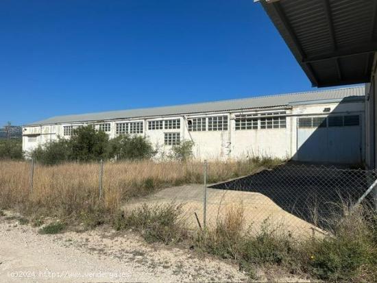 NAVE INDUSTRIAL DE 2.691 M² EN POLIGONO DE ROSSELL - CASTELLON